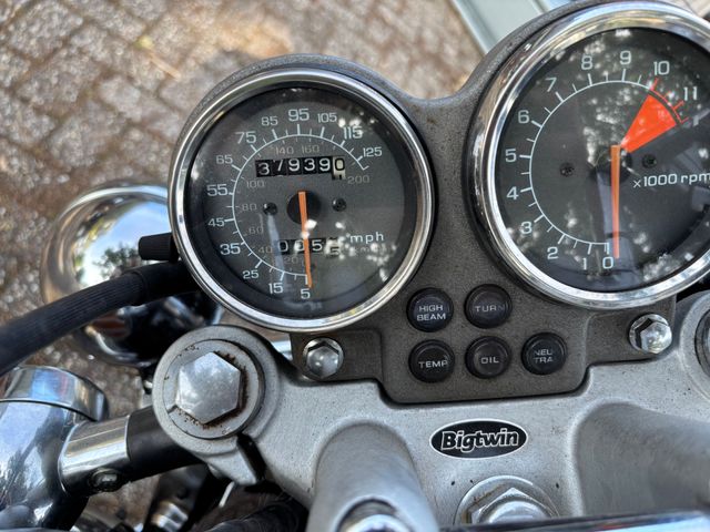 honda - vf-700-c-supermagna