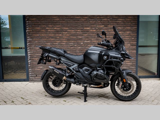 bmw - r-1300-gs-adventure-triple-black