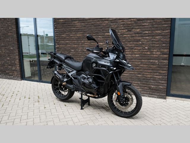 bmw - r-1300-gs-adventure-triple-black