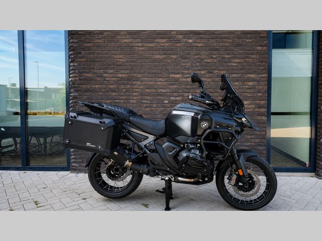 bmw - r-1300-gs-adventure-triple-black