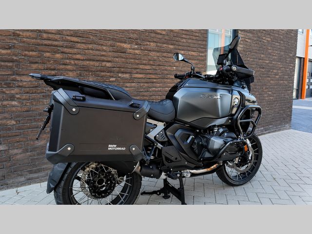 bmw - r-1300-gs-adventure-triple-black
