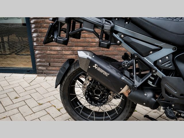 bmw - r-1300-gs-adventure-triple-black