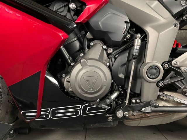 triumph - daytona-660