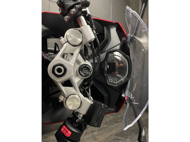 triumph - daytona-660