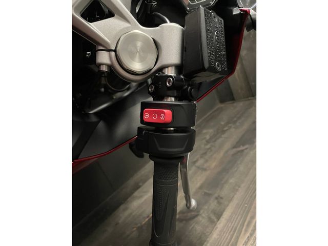 triumph - daytona-660