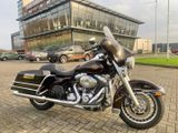 HARLEY-DAVIDSON STREET GLIDE