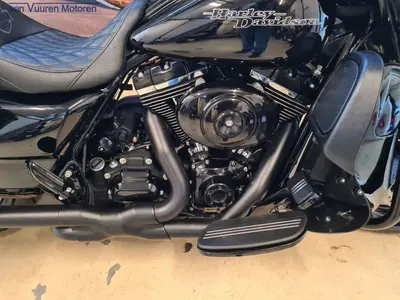 HARLEY-DAVIDSON STREET GLIDE FLHX – foto 2