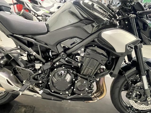 kawasaki - z900