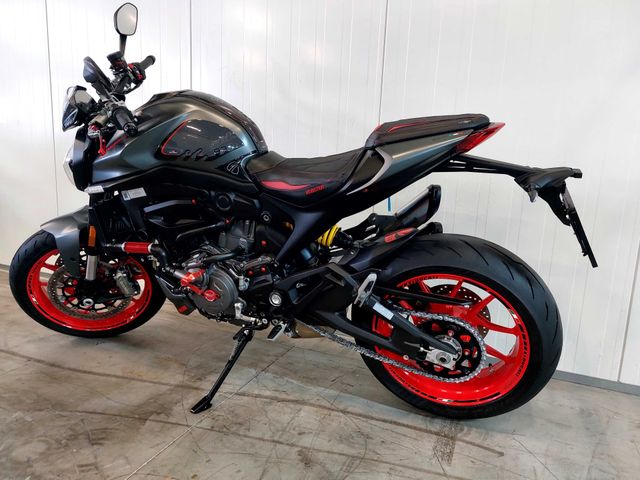 ducati - monster--