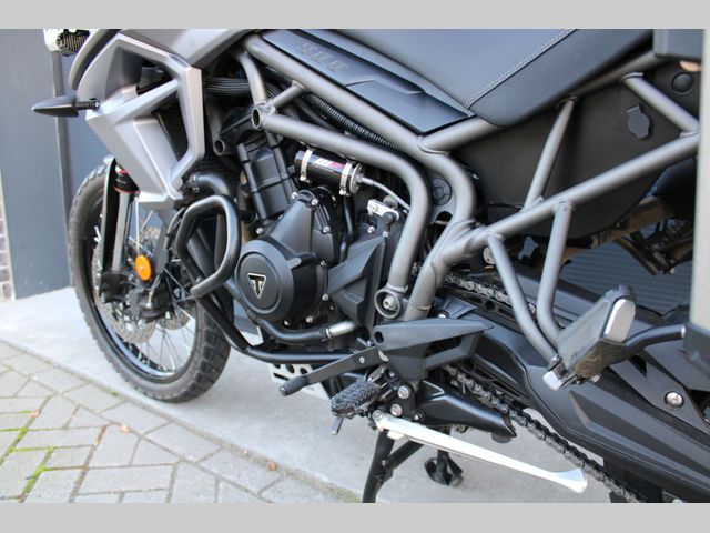 triumph - tiger-800-xcx