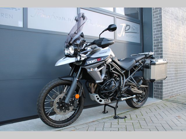 triumph - tiger-800-xcx