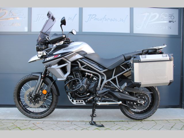 triumph - tiger-800-xcx