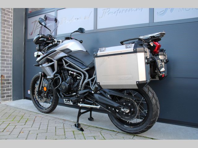 triumph - tiger-800-xcx
