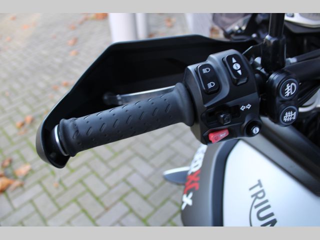 triumph - tiger-800-xcx