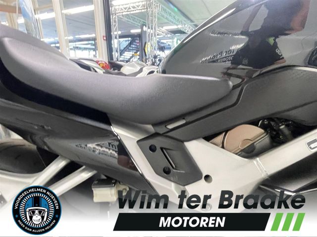 honda - vfr-800-fi-vtec-abs