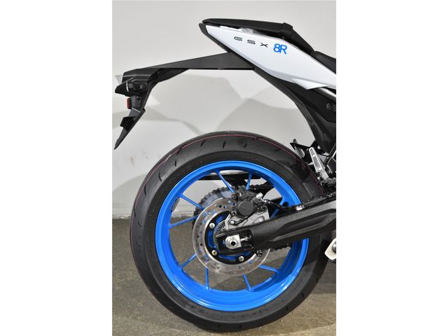 suzuki - gsx-8r