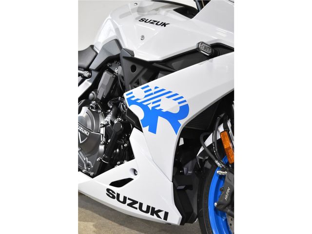 suzuki - gsx-8r