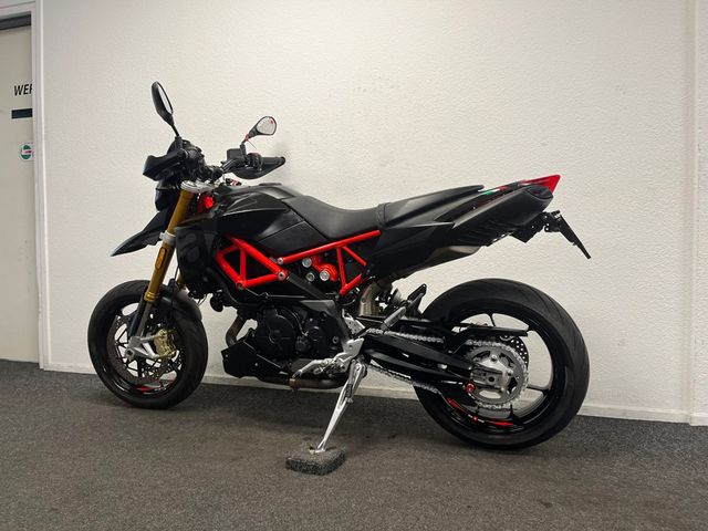 aprilia - dorsoduro-900