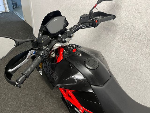 aprilia - dorsoduro-900