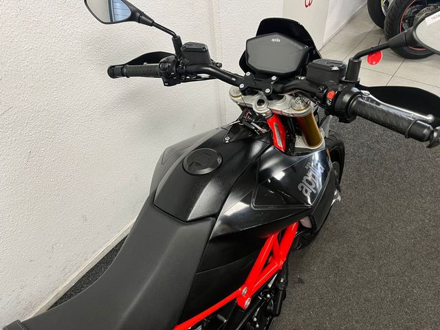 aprilia - dorsoduro-900