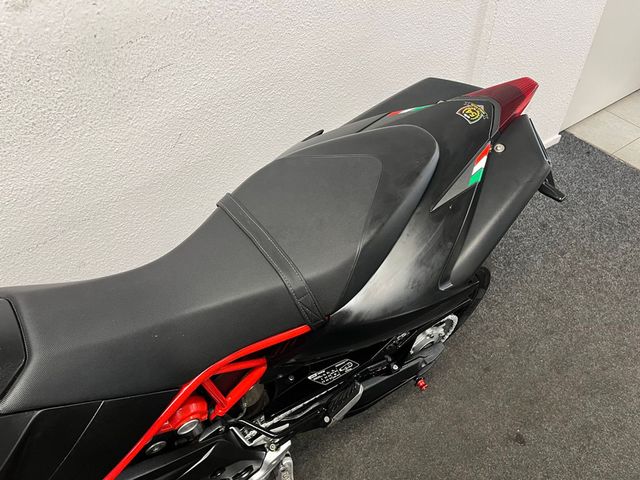 aprilia - dorsoduro-900