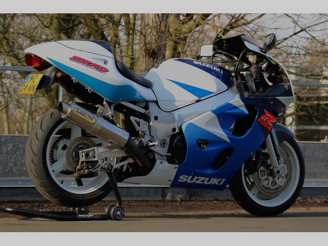 suzuki - gsx-r-600-srad