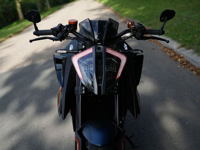ktm - 1290-super-duke-r-evo