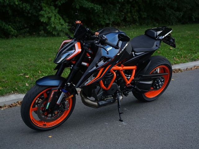 ktm - 1290-super-duke-r-evo