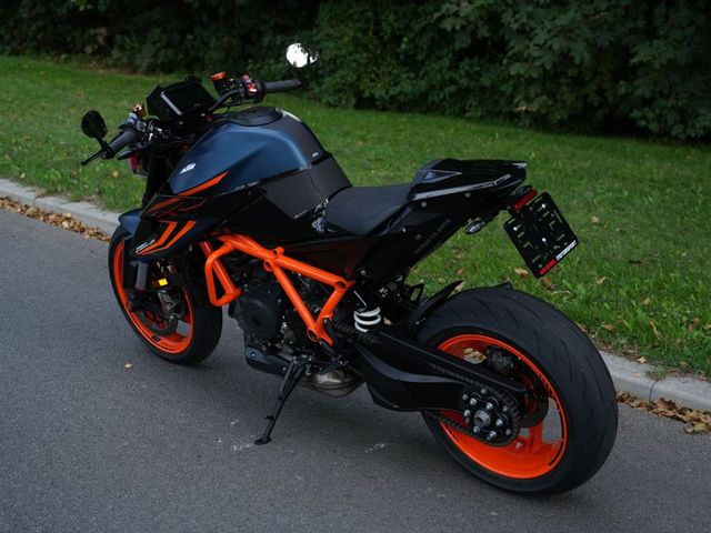 ktm - 1290-super-duke-r-evo