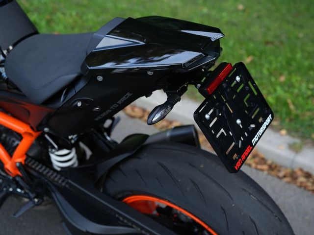 ktm - 1290-super-duke-r-evo
