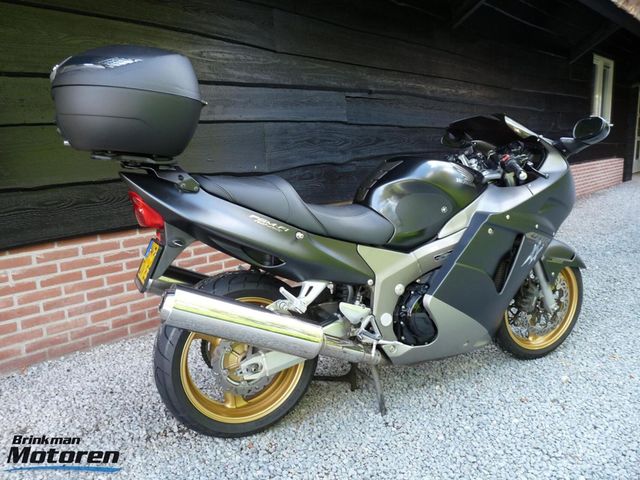 honda - cbr-1100--xx-super-blackbird