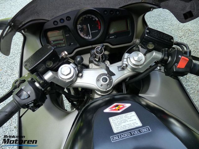 honda - cbr-1100--xx-super-blackbird