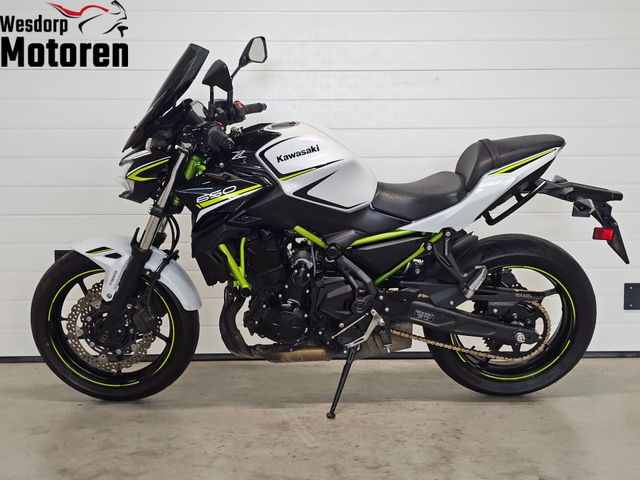 kawasaki - z650