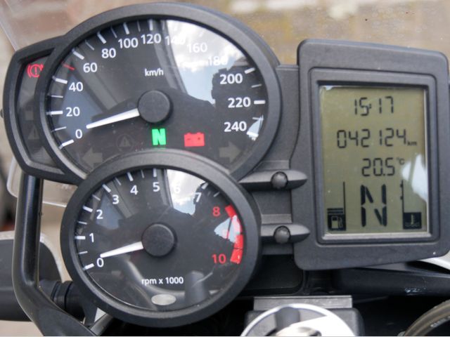 bmw - r-1200-r