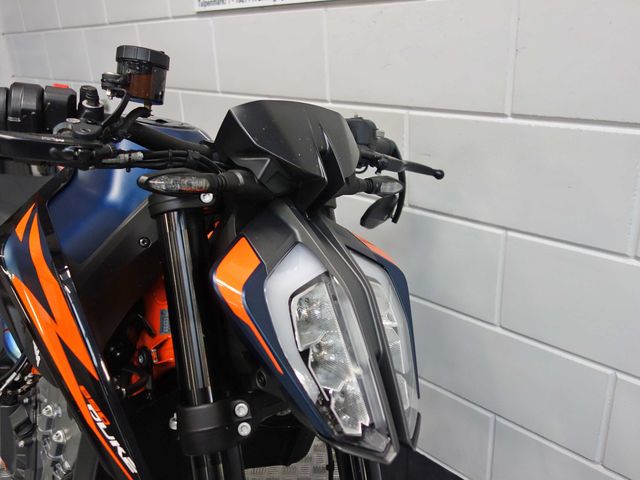 ktm - 890-duke-r