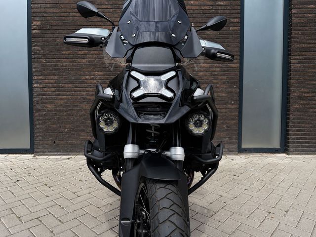 bmw - r-1300-gs