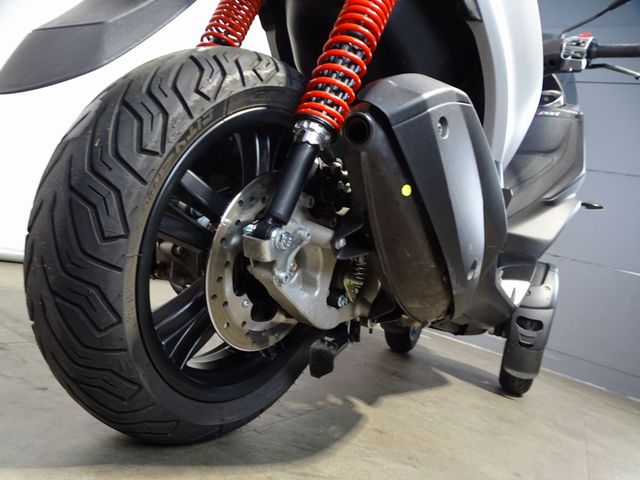 piaggio - mp3-300-abs-sport