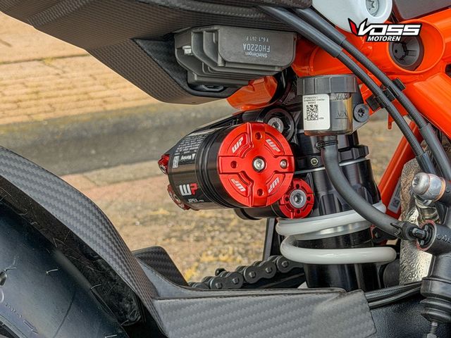 ktm - 1390-super-duke-rr