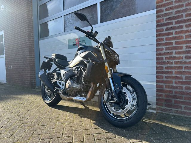 QJMOTOR - srk-600-rs