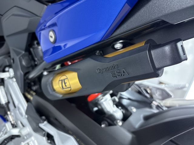 bmw - f-900-r