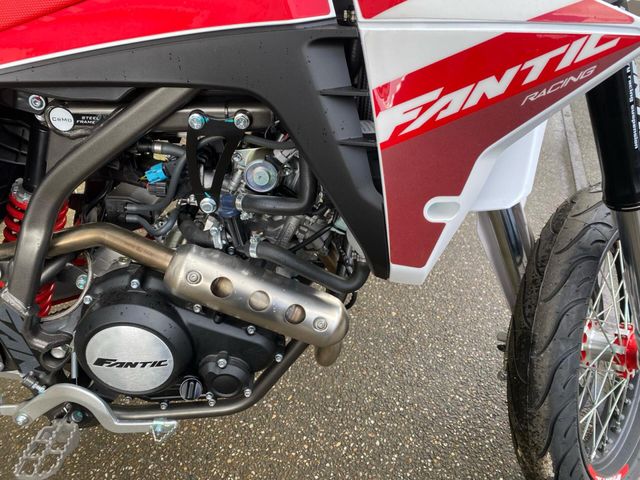 fantic - 125-4t-supermotard-performance