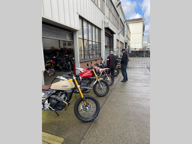 fantic - 125-4t-supermotard-performance