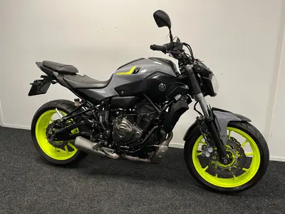 YAMAHA MT 07 ABS – foto 3