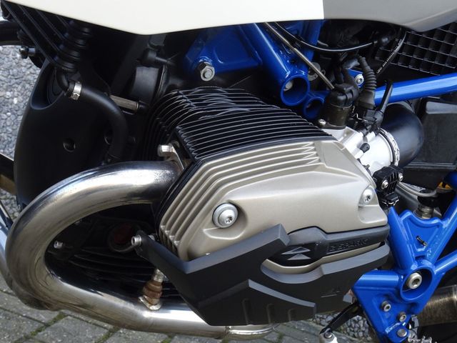 bmw - hp-2-megamoto