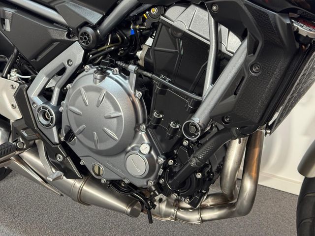 kawasaki - z650-abs