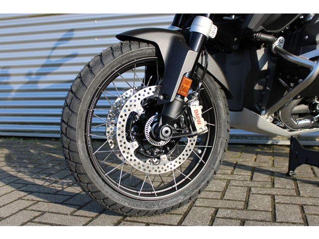 bmw - r-1300-gs