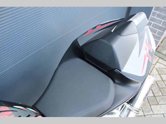 aprilia - tuono-1000-r