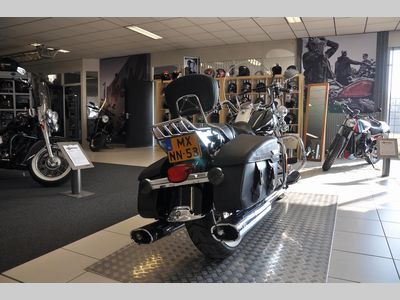 HARLEY-DAVIDSON ROAD KING CLASSIC FLHRC – foto 3