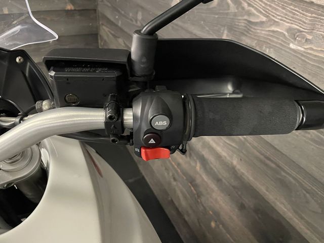 moto-guzzi - stelvio-1200-8v-abs