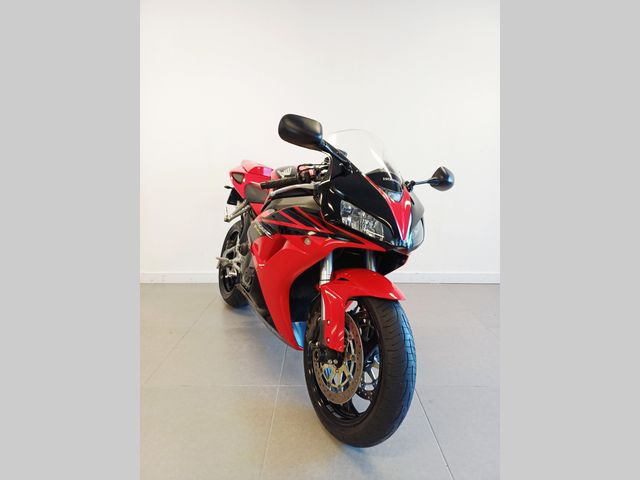 honda - cbr-1000-rr-fireblade